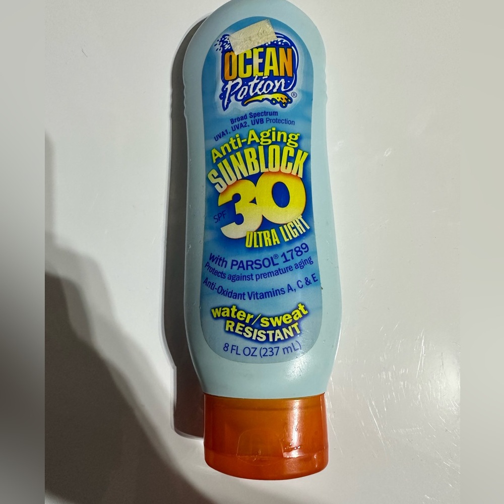 Ocean Potion Anti Aging SPF 30 Ultra Light Sunblock Water/Sweat Resistant RARE